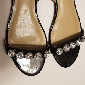 ANN TAYLOR MERRITT PATENT LEATHER FLAT SANDALS